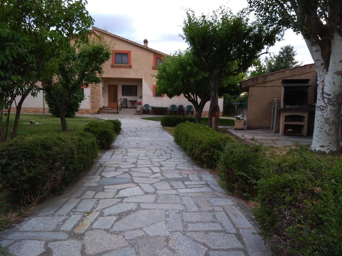 Casa Rural Las Tuyas en Segovia Palazuelos de Eresma Exterior foto